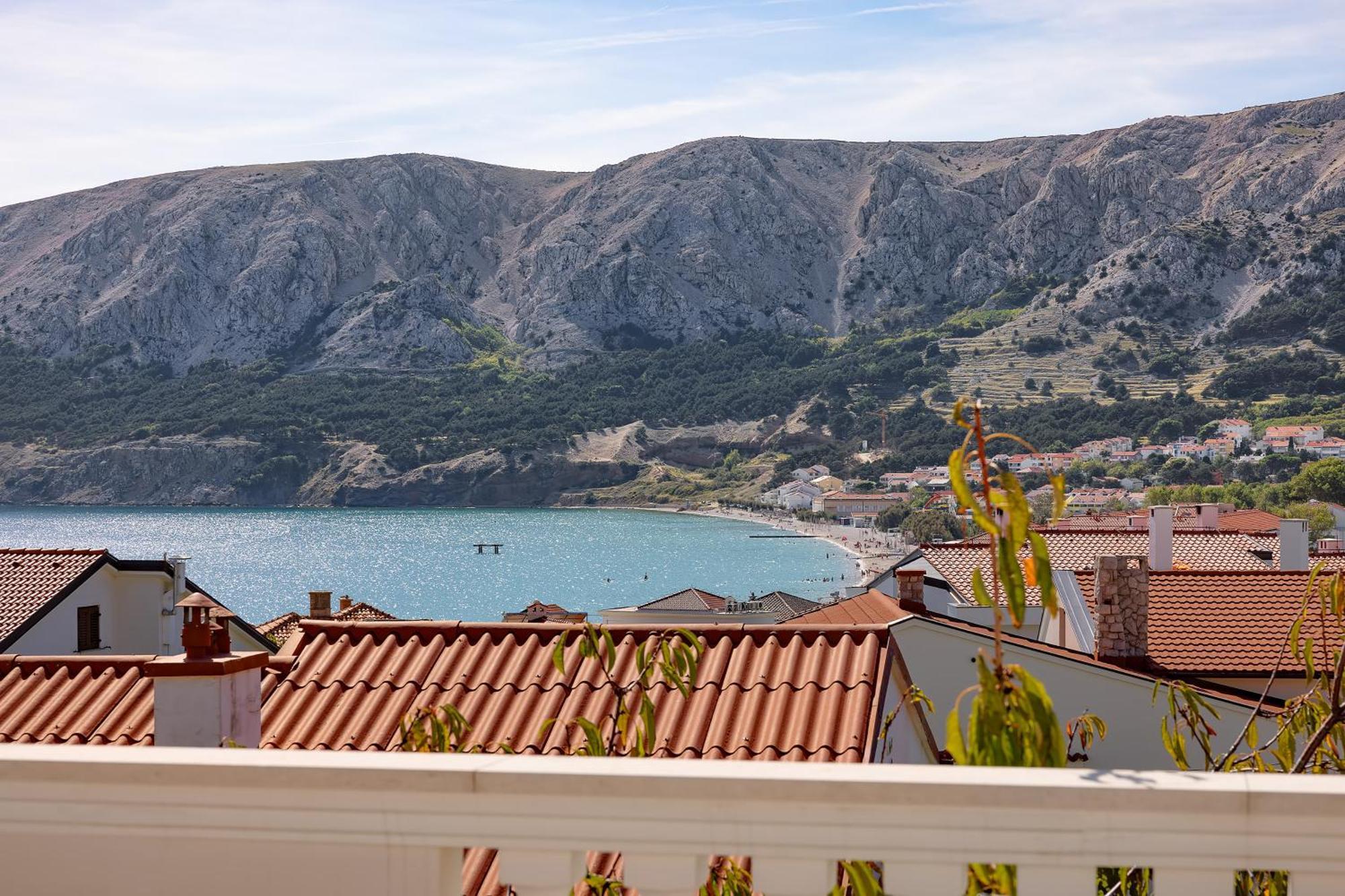 Apartments With Terrace Baska  Room photo
